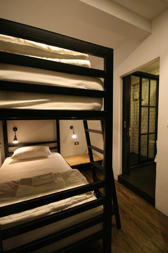 Bedroom 2, STrips the Poshtel - Hostel, Muang Chiang Mai