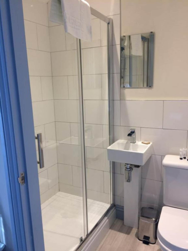 Bathroom 3, The Wheelhouse, Cornwall