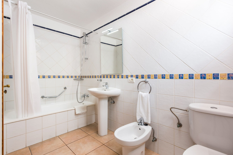 Bathroom 5, Club Tenerife, Santa Cruz de Tenerife