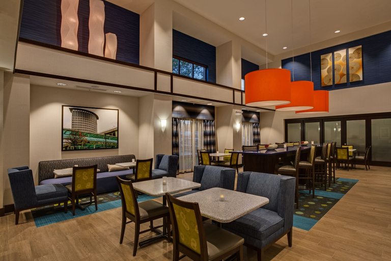 Food & Drinks 5, Hampton Inn & Suites Elyria, Lorain
