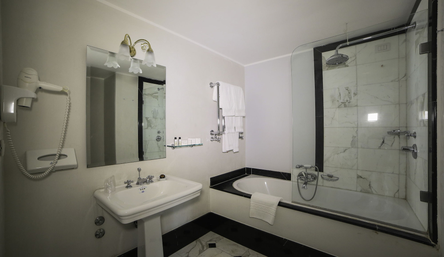 Bathroom 5, Hotel Villa Fraulo, Salerno