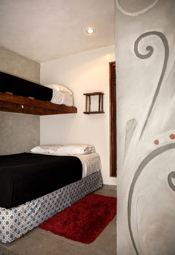 Bedroom 3, Lucky Traveler Hostel, Cozumel