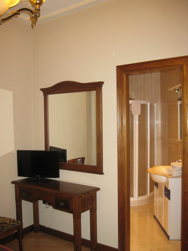 Others 5, Hostal Granada, Salamanca