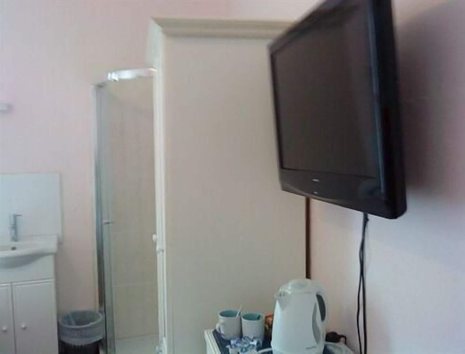 Others 4, Priory Guest House, Lincolnshire