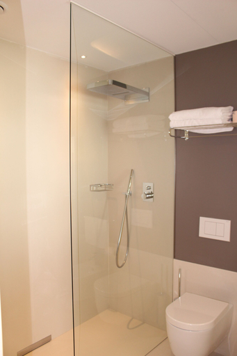 Bathroom 5, Hotel Cristallo, Ancona