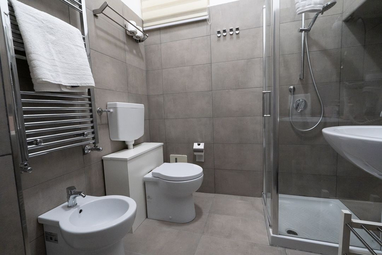 Bathroom 5, La Dimora dei Reali, Napoli