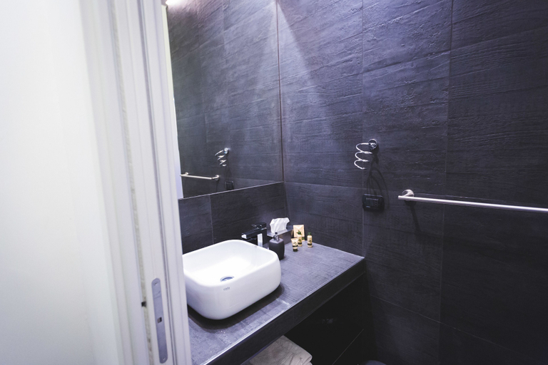 Bathroom 5, Casa Manfredi B&B, Foggia