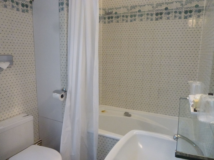 Bedroom 4, Hôtel du Rivage, Loiret