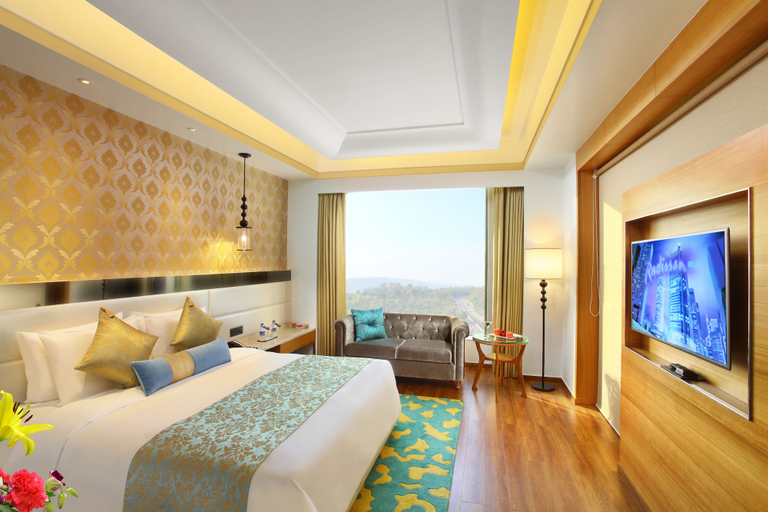 Bedroom 3, Radisson Blu Jammu, Jammu