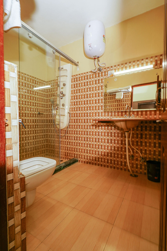 Bathroom 5, Hotel Sagarmatha, Kangra