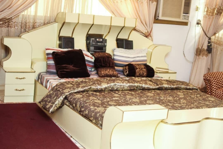 Bedroom 5, GITY Royale Suites, Ife North