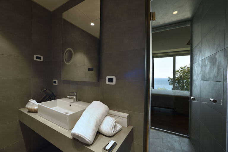 Bedroom 25