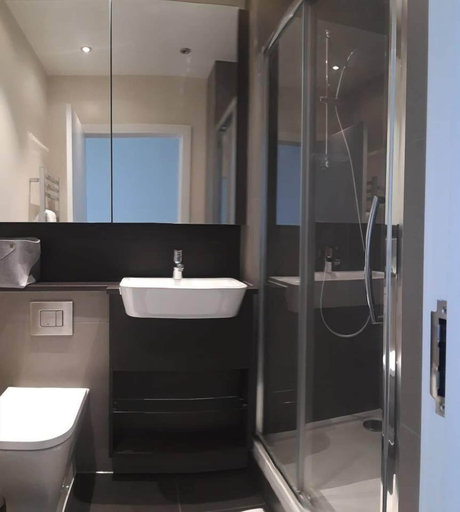 Bathroom 3, Pier Apartment 3, Medway
