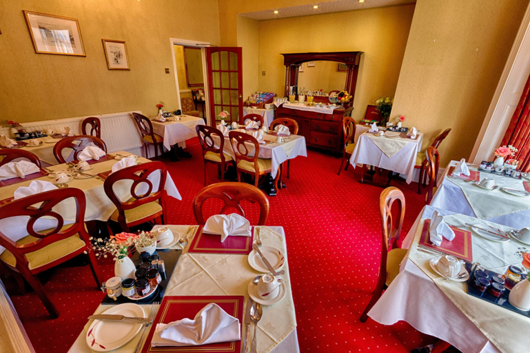 Food & Drinks 5, Holcombe House, Conwy