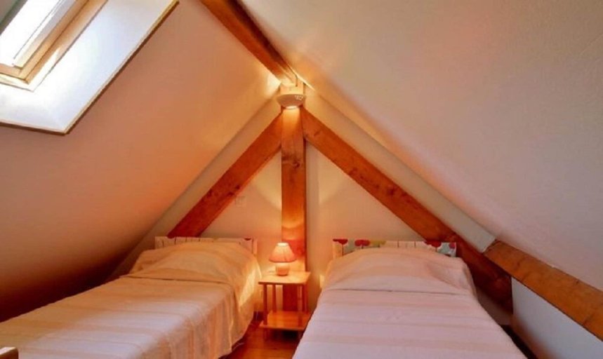 Bedroom 4, Chambres d'Hôtes La Munia, Hautes-Pyrénées