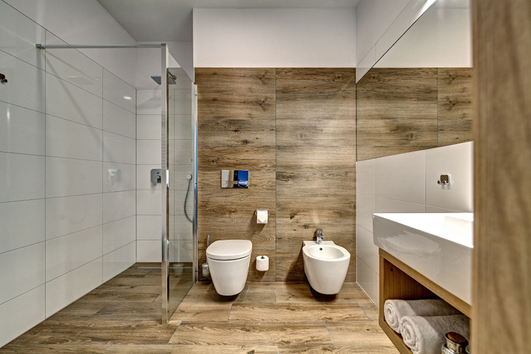 Bathroom 3, Joyinn Aparthotel, Środa Śląska
