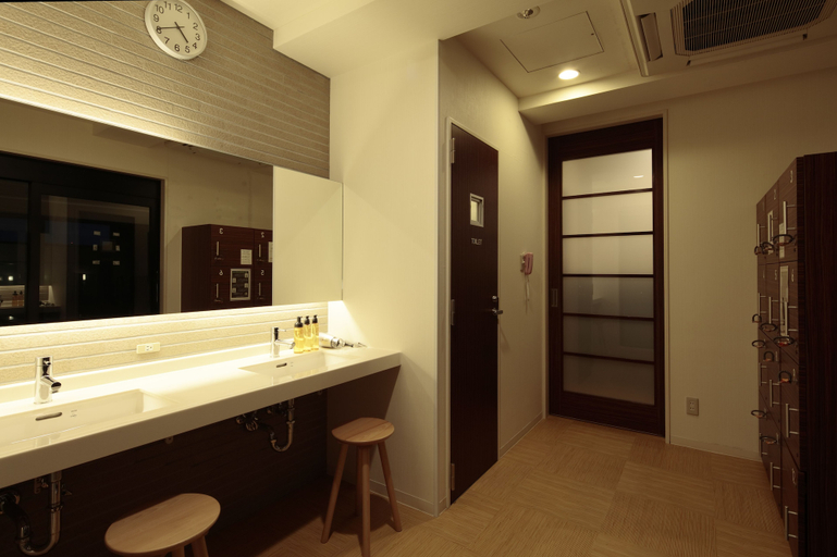 Bathroom 5, Candeo Hotels Handa, Handa