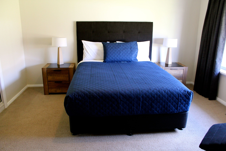 Bedroom 2, Murray River Hideaway, Moira - West