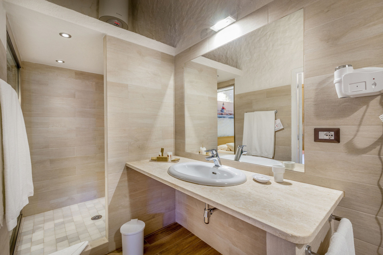 Bathroom 5, Hotel Don Diego, Olbia-Tempio