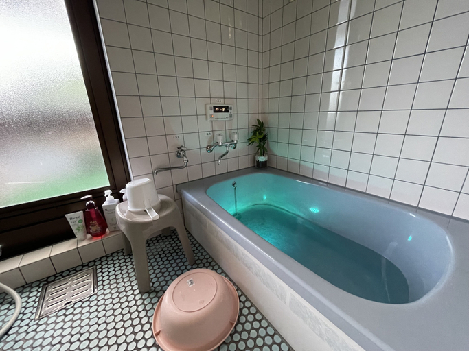 Bathroom, Lanterna, Katashina
