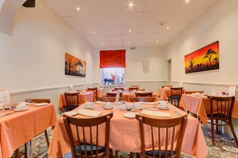 Food & Drinks 4, The Strathdon, Blackpool
