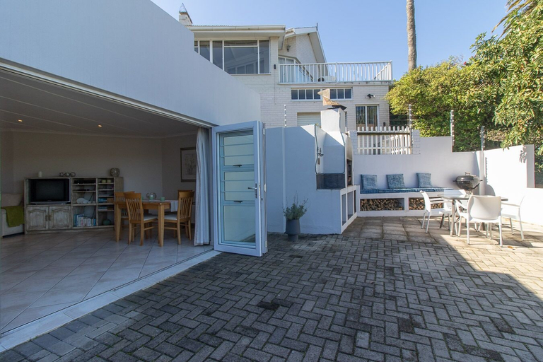 Exterior & Views 2, Dockside Guest House, Cacadu