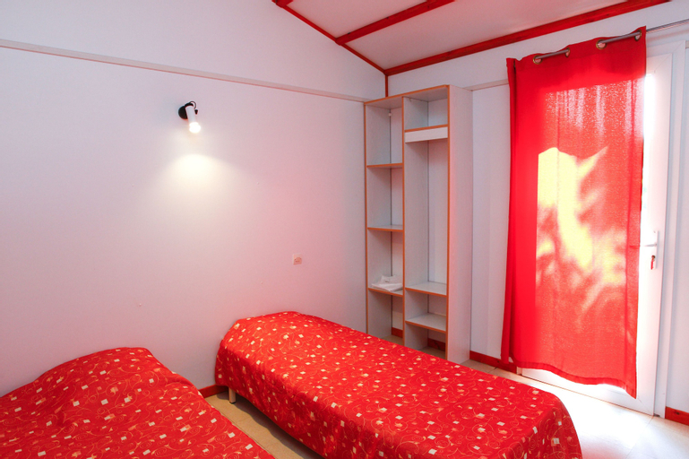 Bedroom 3, Le Domaine du Cèdre, Tarn