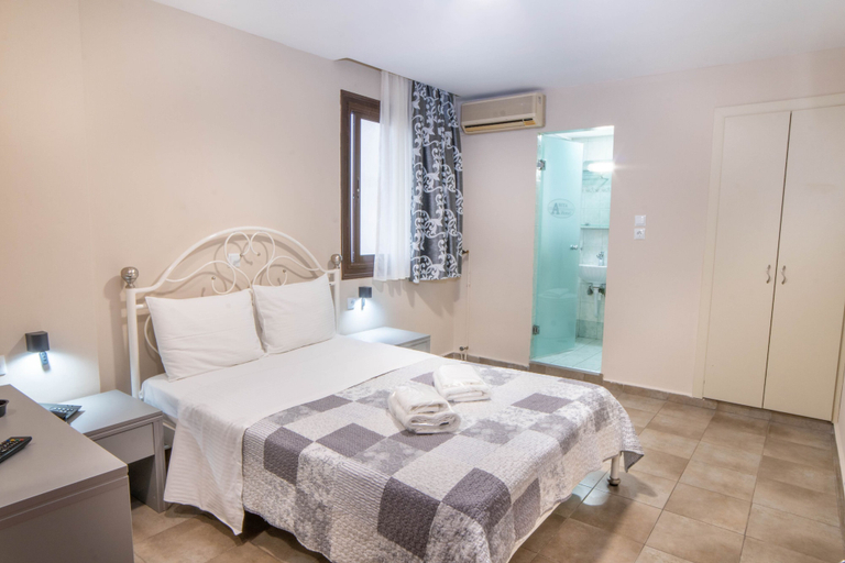 Bedroom 3, Anita Hotel, Attica