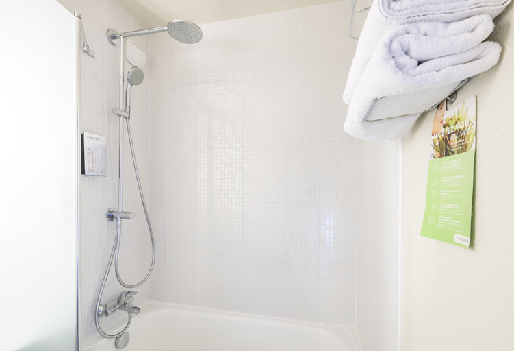 Bathroom 4, Campanile Toulouse Ouest - Purpan, Haute-Garonne