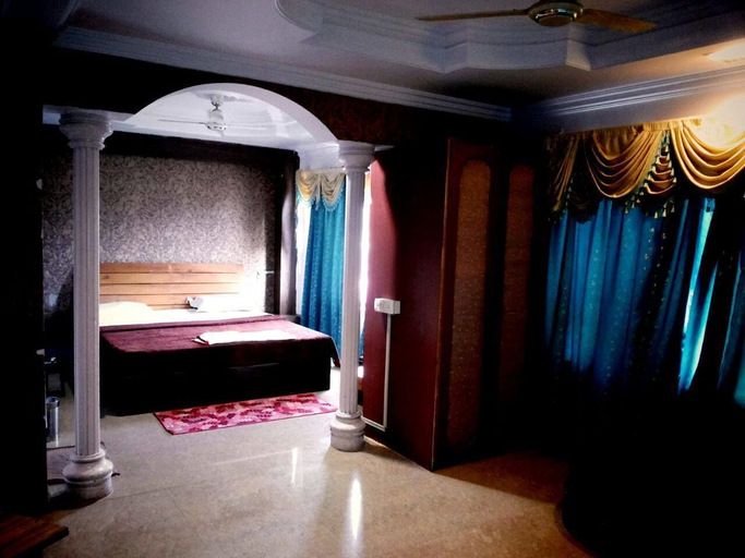 Bedroom 5, Hotel Indraprastha, Hoshangabad