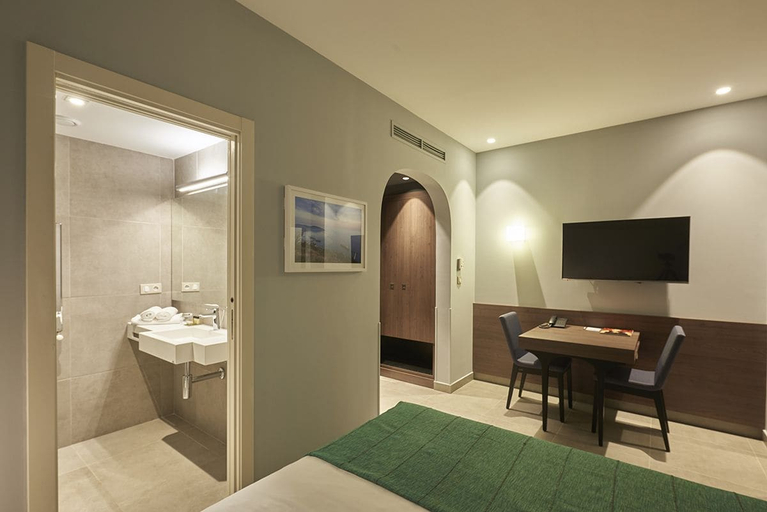 Bedroom 4, M Suite Hotel, Dar El Beida