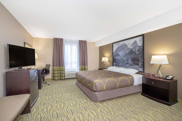 Bedroom 4, Super 8 by Wyndham Canmore, Division No. 15