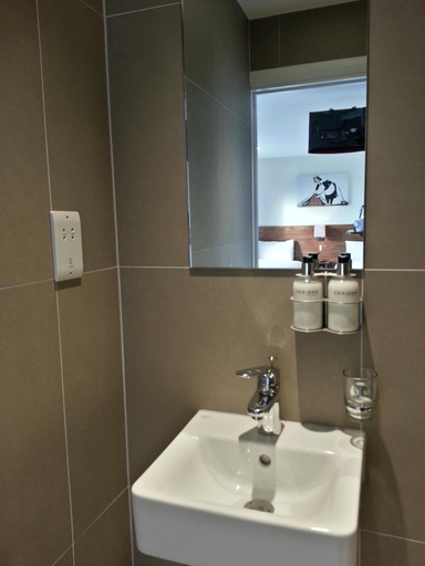 Bathroom 4, Chelsea Guest House, London