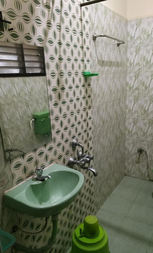 Bathroom 3, Hotel Barnabas Homestay, Thanjavur