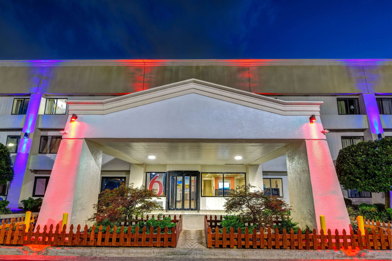 Motel 6 Norcross, GA, Gwinnett
