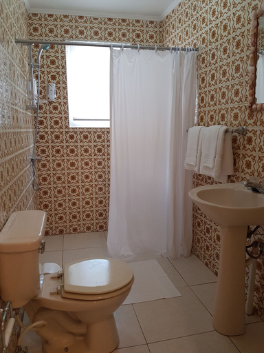 Bathroom 4, Maria Mulata Apartments