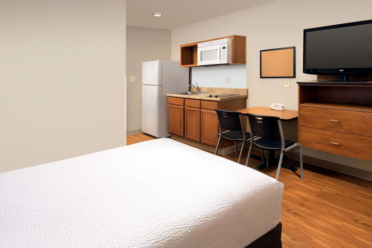 Bedroom 3, WoodSpring Suites Odessa, Ector