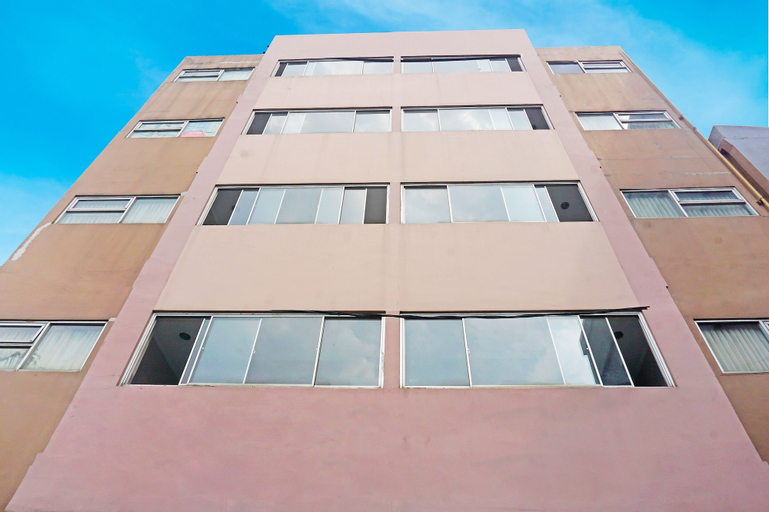 Exterior & Views 1, OYO 91104 Griya Mitra Residence, West Jakarta