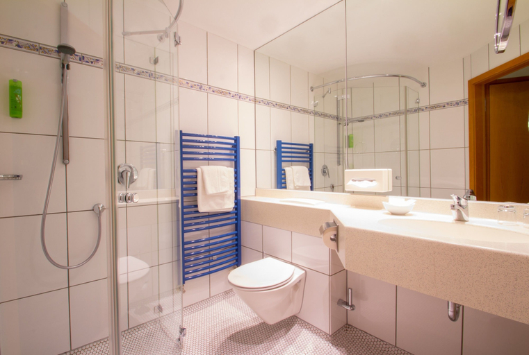 Bathroom 4, Rio Hotel, Karlsruhe