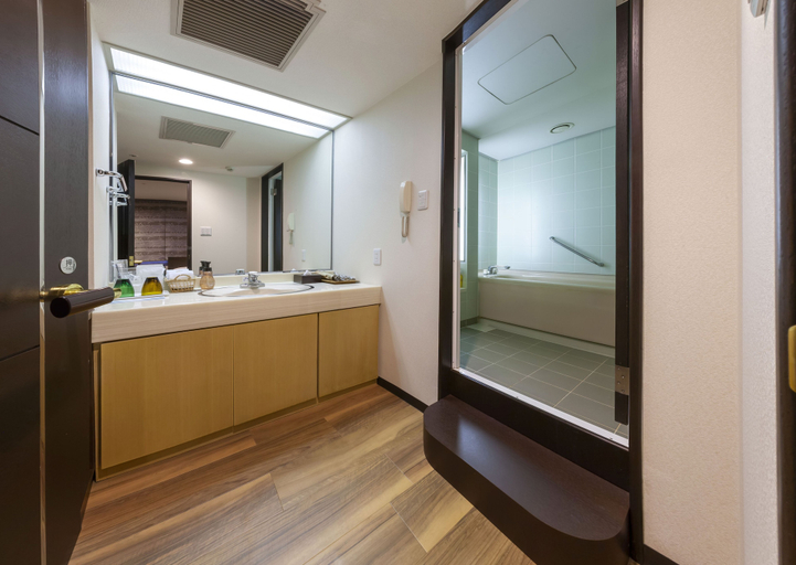 Bathroom 4, Onomichi Kokusai Hotel, Onomichi