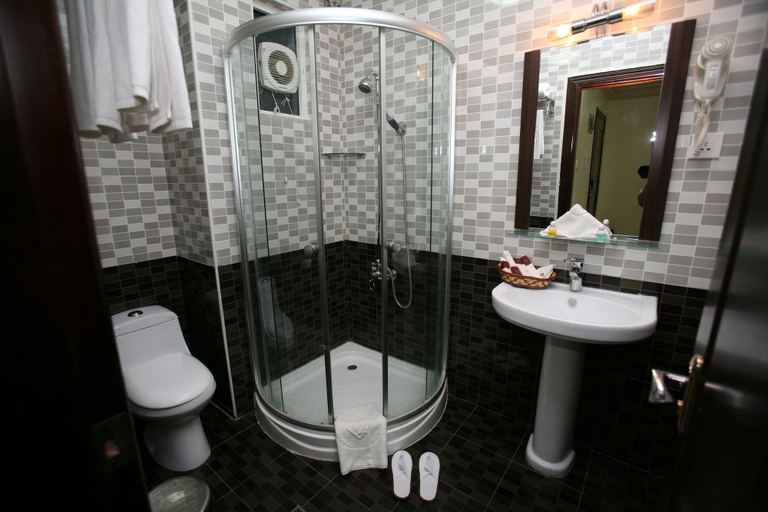 Bathroom 4, Cedar Hotel, Aqaba