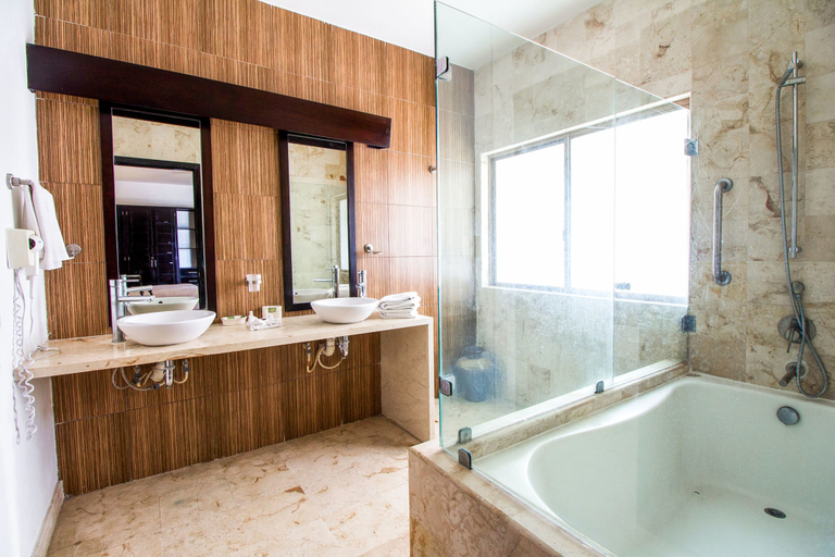 Bathroom 4, Oceanfront Condo, 2 Bedrooms, Second Floor at Corto Maltes by DPM, Cozumel