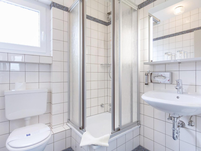 Bathroom 3, Siegboot, Siegen-Wittgenstein