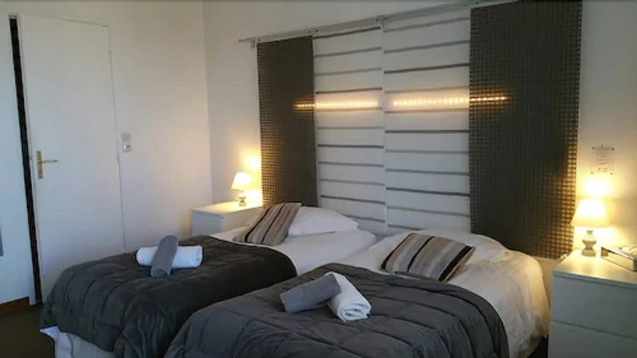 Bedroom 3, Hotel L'Idéal Le Mountbatten, Calvados
