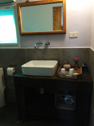 Bathroom 3, Mooning the Hill, Pingtung