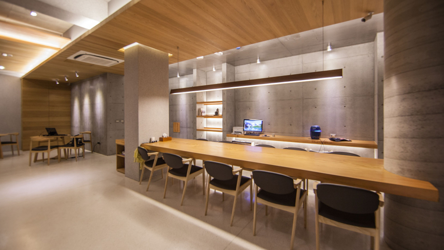 Food & Drinks 5, Wood Whispering Residence, Tainan