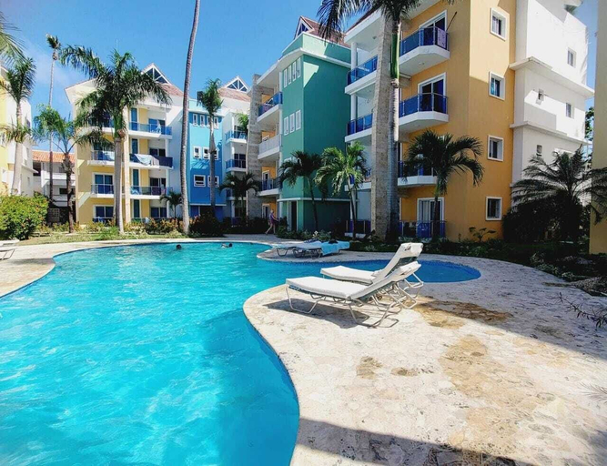 Exterior & Views 2, 2 Minutes Walk to Beach Huge 3 bdrm Condo with Pool, Salvaleon de Higuey