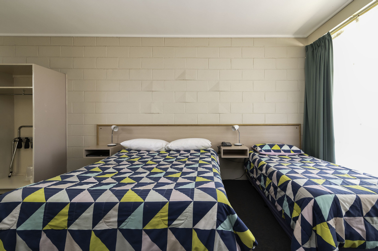 Bedroom 3, The Prince Mark Motor Inn, Casey - Hallam