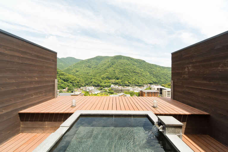 Sport & Beauty 3, Aura Tachibana, Hakone
