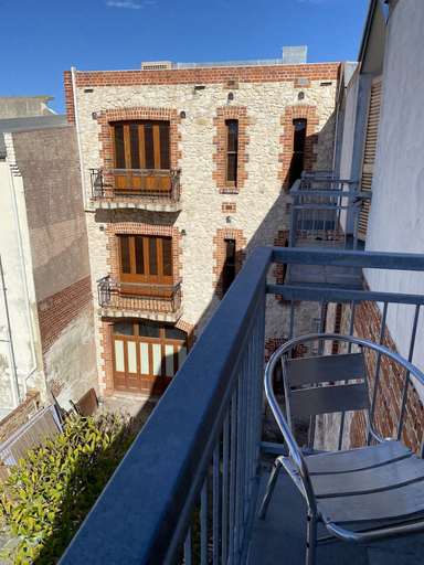 Others 5, Rialto Suites, Fremantle